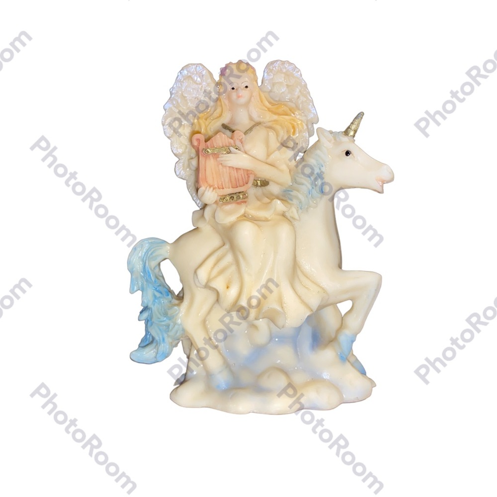 K’s collection “heavenly angels”